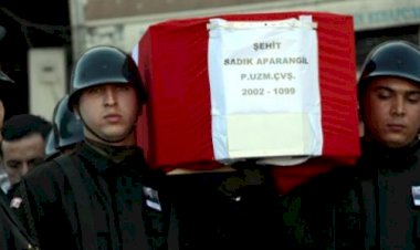 23 Nisan'da Şehit Sadık Aparangil'in Kızının Mesajı Ağlattı