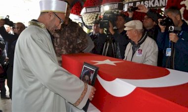 En zoru evladının namazını kıldırmak