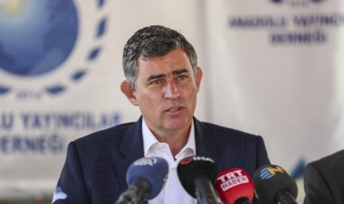 Metin Feyzioğlu'ndan Suriye ile diyalog çağrısı