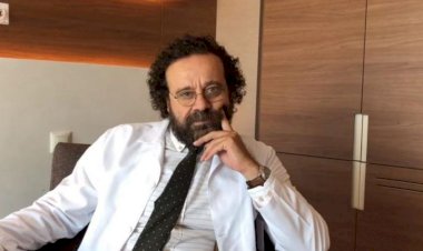 Oyuncu Reha Özcan: Türkiye artık kendisine sunulan kadere tepki gösteriyor