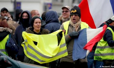 Tagesspiegel: Sarı Yelekliler Fransa'yı değiştirdi