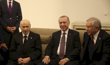 Yeniçağ yazarı: Cumhur İttifakı yıkılma aşamasında; 2020’de erken seçim kaçınılmaz