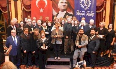İBB Şehir Tiyatroları, 44. İsmet Küntay Ödülleri’nden 3 ödüle layık görüldü.