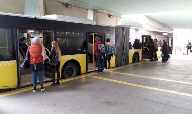 Metrobüs’te 'İşaretli Bekleme Yeri' Dönemi Başlıyor