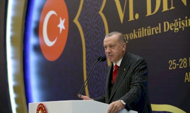 Erdoğan: Ülkemizi bölmek için bazı evlerin kapılarına işaretler konuyor
