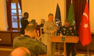 16 Ülkenin NATO Kara Kuvvetleri komutanları İzmir’de bir araya geldi.