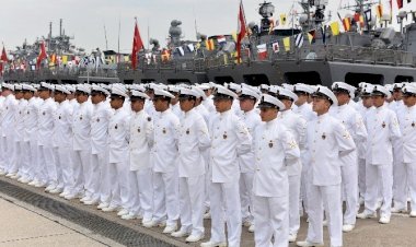 Korkunç Gerçek, Deniz Kuvvetleri'nde 316 astsubayı bir gecede ihraç ettiler