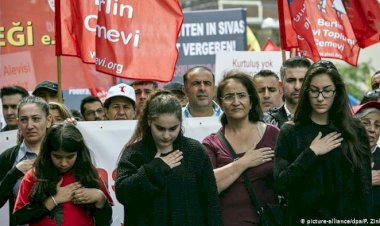 Almanya’daki Aleviler Erdoğan’a hem kırgın hem kızgın