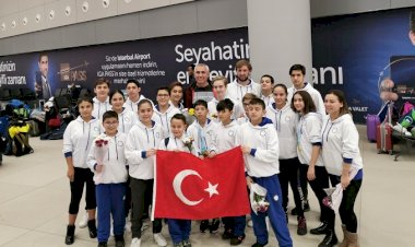 Paletli Yüzmede Dünya Çapında Başarı