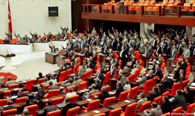 Türk siyaseti için aşırı dozda çürüme uyarısı