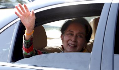 Müslümanlara yönelik soykırımı inkar eden Myanmar lideri Suu Kyi'ye ülkesinde görkemli karşılama