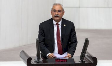 CHP'li vekil 17 yıllık AKP iktidarını tek cümlede böyle özetledi!