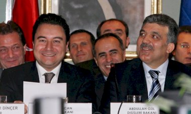 Davutoğlu'ndan sonra gözler Babacan'da