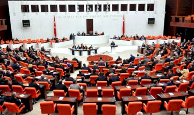 Flaş iddia: İki AK Parti milletvekili Davutoğlu'nun partisine geçecek!