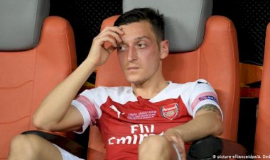Özil konsol oyunu PES'ten çıkarıldı