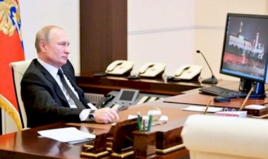 Putin'in hâlâ Windows XP işletim sistemli bilgisayar kullandığı ortaya çıktı