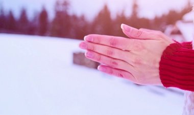 SOĞUK HAVALARIN SİNSİ HASTALIĞI  ​​​​​​​RAYNAUD FENOMENİ