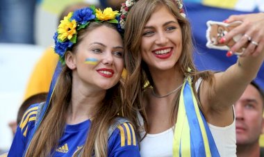 UKRAYNA, UZUN İNCE BİR YOLDA
