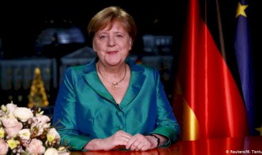 Merkel'den yeni yıl mesajı: Yenilik için cesaret çağrısı