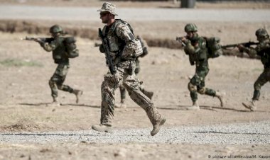 NATO'dan Iraklı askerlerin eğitimine ara