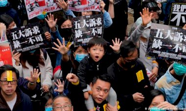 Hong Kong'daki Çin temsilcisi görevden alındı