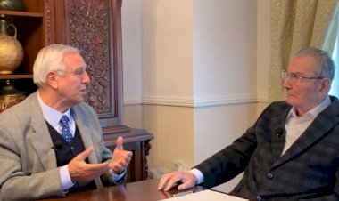 Deniz Baykal : "Libya'ya barış eli uzatmak lazımdı"