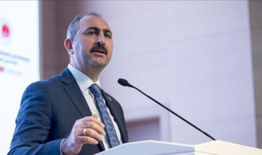 Adalet Bakanı kime mesaj verdi?