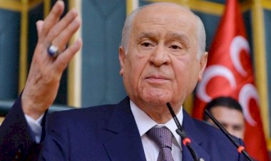 Bahçeli'nin "FETÖ'nün siyasi ayağıyla mücadelede zaaf var" mesajı  kriz çıkardı