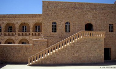 Nusaybin'de Süryani rahip gözaltına alındı