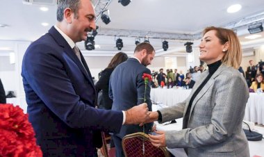 Gül, 42 yaşında adaletin başında