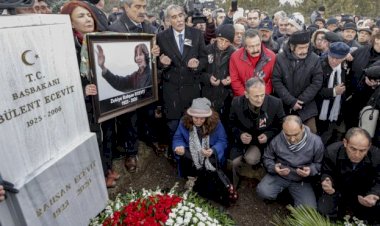 Rahşan Ecevit'in cenazesi Ankara'da toprağa verildi