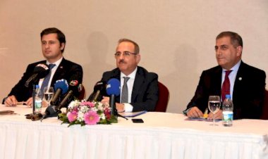 Hıncal Uluç'tan AKP'ye yakın Yeni Asır'a tepki