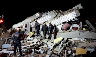 Dünya basını Elazığ depremini böyle gördü: Çok güçlü, çok korkunç!
