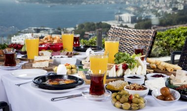 Conrad İstanbul Bosphorus’tan Eşsiz Boğaz Manzarasına Karşı Enfes Türk Kahvaltısı