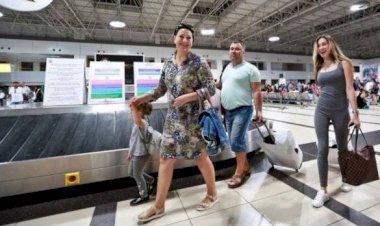 Rusya turist vizesinin süresini 6 aya çıkarmak için harekete geçti...