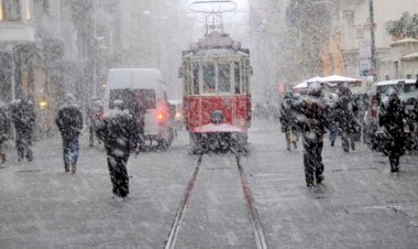 İSTANBUL’A BEKLENEN KAR YAĞIŞI GELİYOR