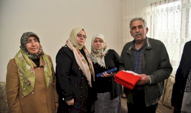 Bakan Selçuk'tan şehit ailesine taziye ziyareti