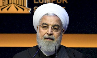 Binbir suratlı Ruhani yeni bir maske takıyor