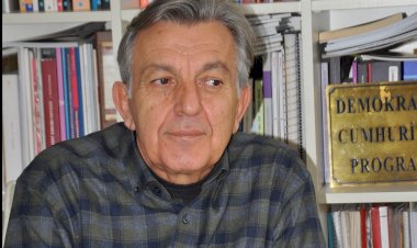 Bekir Ağırdır: Muhafazakârlar AK Parti'den kitlesel kopuş yaşıyor