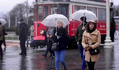 İSTANBUL’DA YAĞMUR ÖĞLENE KADAR DEVAM EDECEK