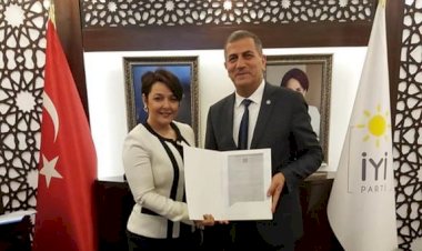 İYİ Parti, İzmir Karşıyaka'ya Avukat Müjde Harput Apak'ı atadı