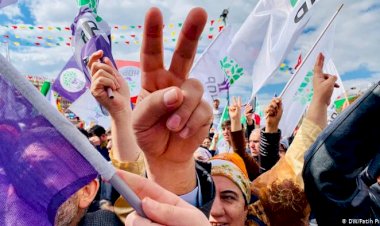 Eğitim ve geliri artan Kürtler Kürtçe konuşmuyor
