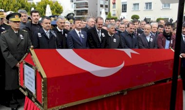 İdlib şehidi Uzman Onbaşı Ahmet Alpaslan, İzmir’de son yolculuğuna uğurlandı
