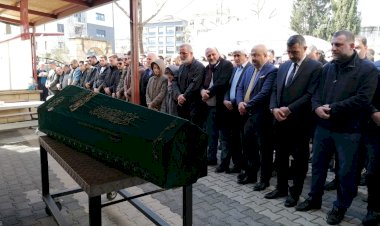 Gazeteci İsmail Çolak, son yolculuğuna uğurlandı