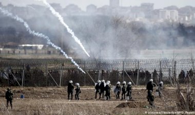 Türkiye-Yunanistan sınırında göz yaşartıcı gaz atıldı