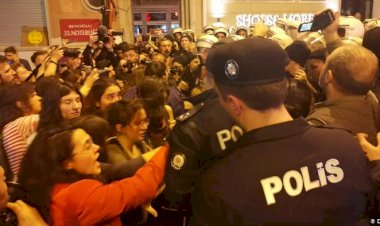 Feminist Gece Yürüyüşü’ne polis müdahalesi