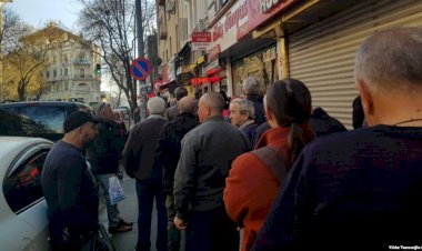 Türkiye'de Kolonya Revaçta Makarna Stoklama Başladı 