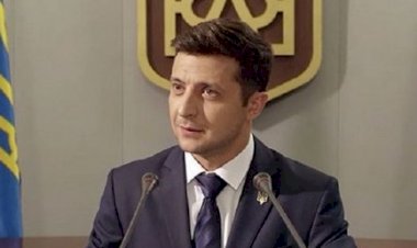 ZELENSKİY, İLERİ YAŞTAKİ ANNESİNİ EVDEN ÇIKMAMAYA İKNA ETTİ