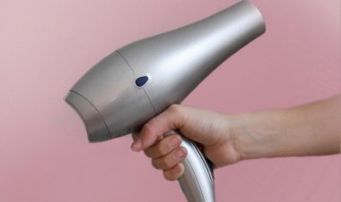 Saç kurutma makinesinin koronavirüse etkisi olabilir mi?