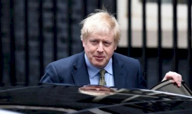 Boris Johnson: Koronavirüse yakalanan İngiltere Başbakanı ateşi düşmeyince geceyi hastanede geçirdi